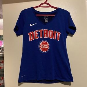 NIKE NBA DETROIT PISTONS T-SHIRT